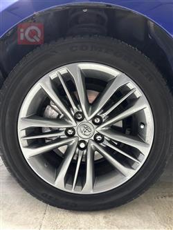 تۆیۆتا کامری